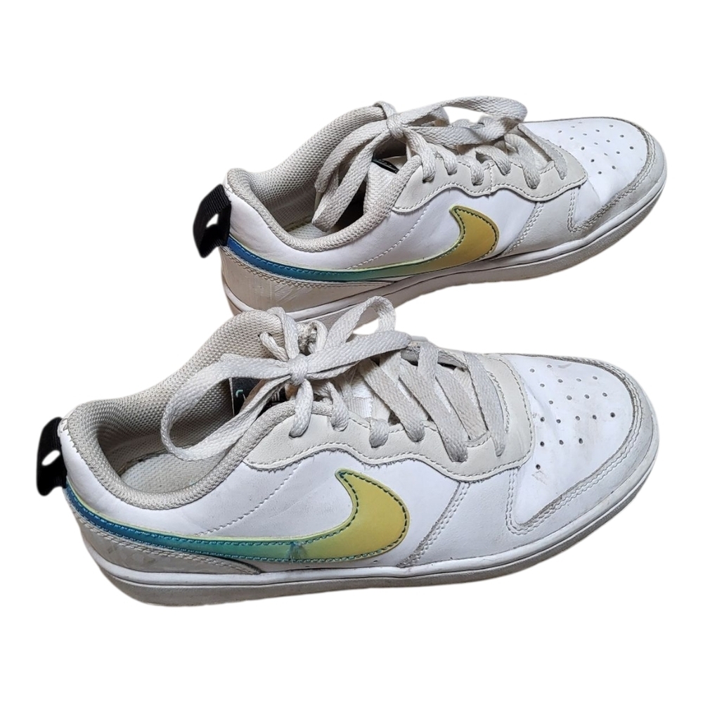 Nike White and Yellow Big Kids Court Borough Low 2 SE GCEL - Size 5Y - Picture 2 of 5